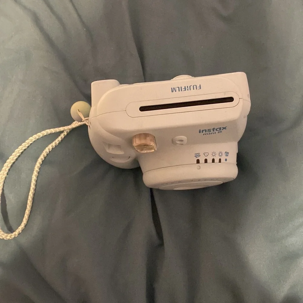 FujiFilm Instax Polaroid Camera